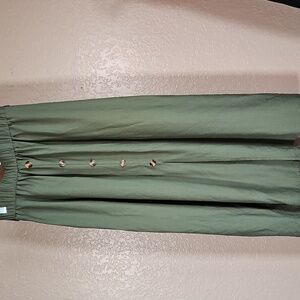 Medium green skirt